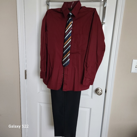 Boys Formal wear 4 piece Black Jacket set with Dark red contrast shirt - Picture 5 of 6